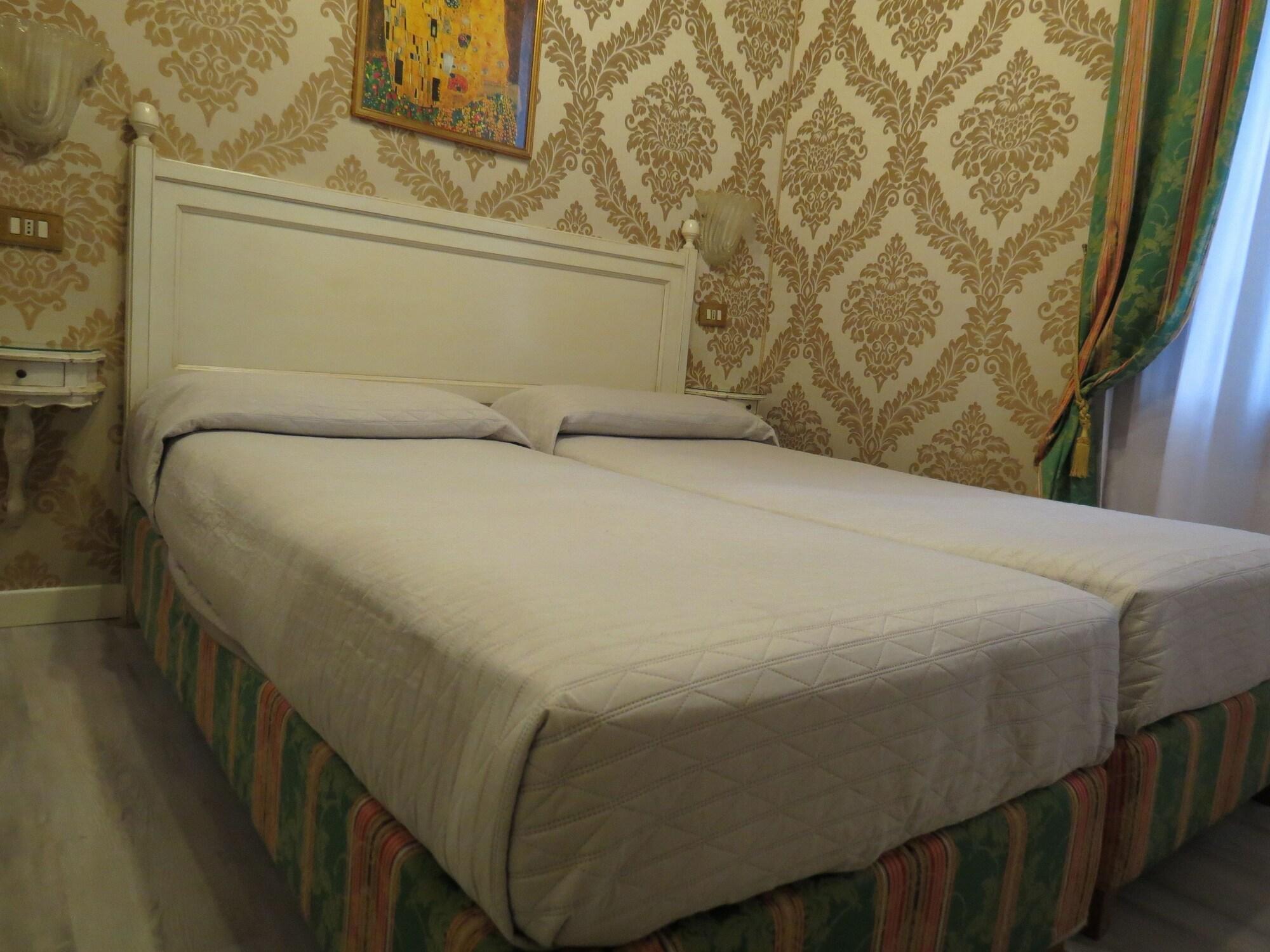 Hotel Bridge Βενετία Εξωτερικό φωτογραφία