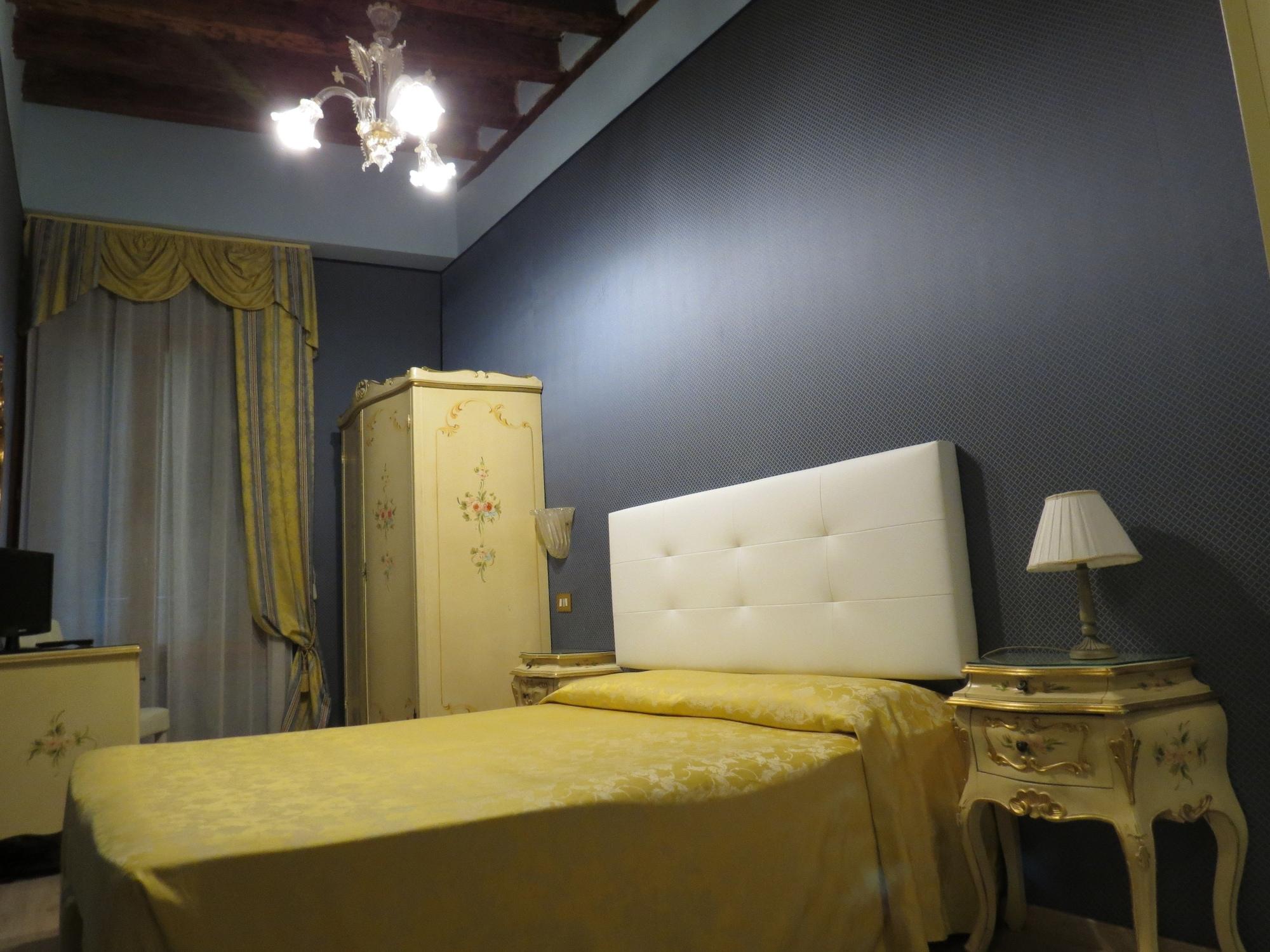 Hotel Bridge Βενετία Εξωτερικό φωτογραφία