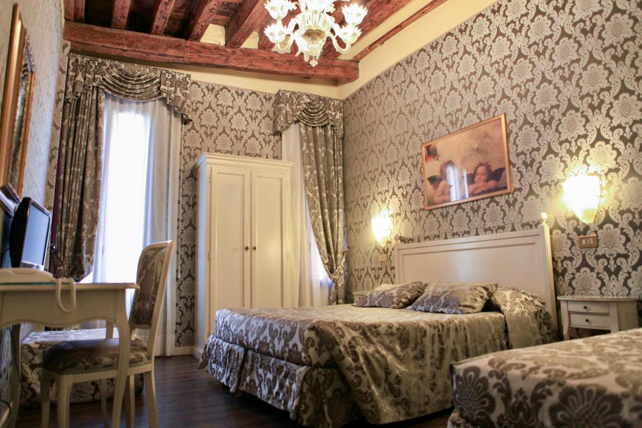 Hotel Bridge Βενετία Εξωτερικό φωτογραφία