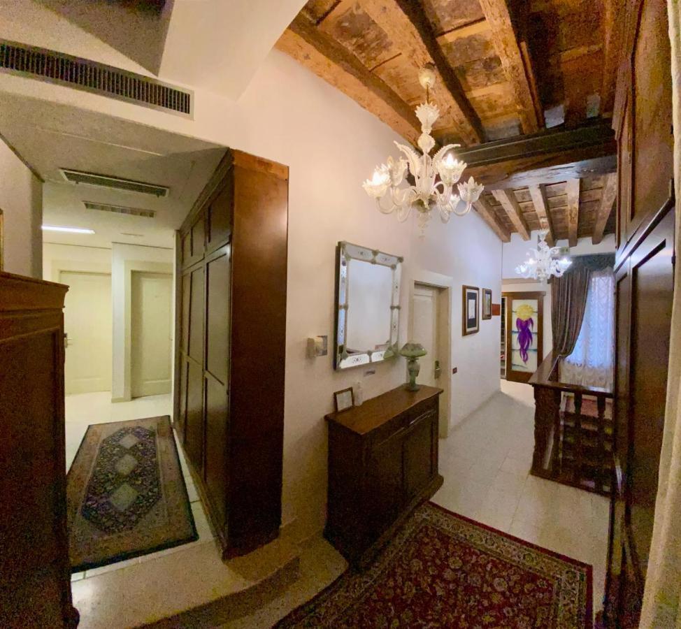 Hotel Bridge Βενετία Εξωτερικό φωτογραφία